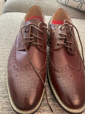 Men's Brown Brogue Derby Shoes - Classic Lace-Up